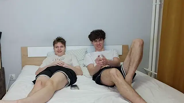 1gay1straight online show from March 2026 10:09:01 PM