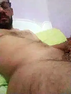 Snapshot of Alimohamed08 chatting on May 2026 11:12:03 PM Alimohamed08 online show from May 2026 11:12:03 PM