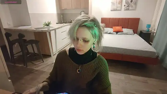 StijenaHunt online show from March 2026 02:50:01 PM