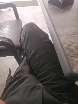 Mamhoun88 online show from April 2026 03:52:01 PM