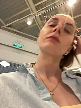 Snapshot of FReyja_44 chatting on June 2026 09:56:01 AM FReyja 44 online show from June 2026 09:56:01 AM
