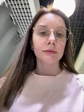 Snapshot of FReyja_44 chatting on July 2026 08:43:01 AM FReyja 44 online show from July 2026 08:43:01 AM