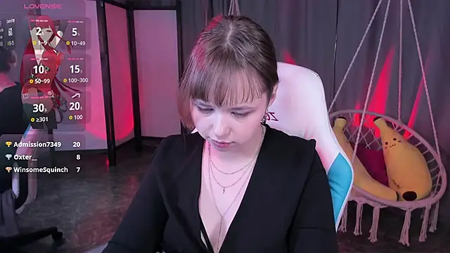 Snapshot of LeonaHicks chatting on April 2026 07:45:01 AM LeonaHicks online show from April 2026 07:45:01 AM