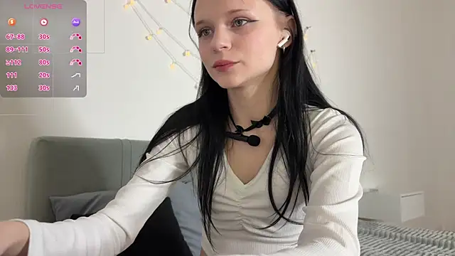 meowchaa online show from April 2026 05:28:01 PM