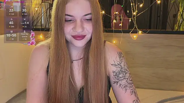 Snapshot of Alice_berry chatting on August 2026 07:49:02 PM Alice berry online show from August 2026 07:49:02 PM