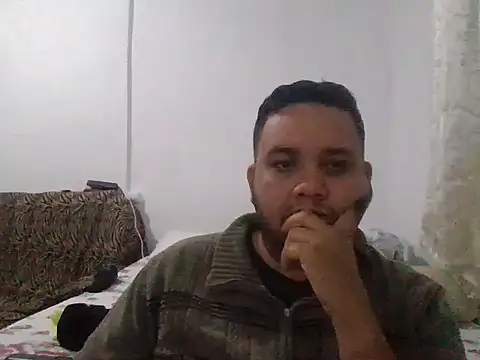 Snapshot of T_Santana chatting on June 2026 04:37:01 AM T Santana online show from June 2026 04:37:01 AM