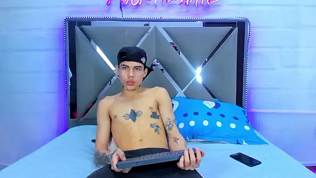 TommyBisex online show from March 2026 06:18:02 AM