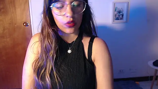 Snapshot of Ivvy_Bloom chatting on April 2026 03:55:01 AM Ivvy Bloom online show from April 2026 03:55:01 AM