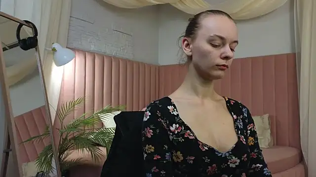 Snapshot of emma_chaser chatting on April 2026 01:42:02 AM emma chaser online show from April 2026 01:42:02 AM