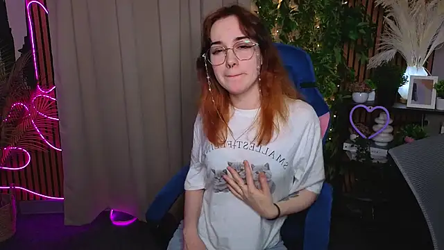 Snapshot of JoanReed chatting on March 2026 03:50:02 PM JoanReed online show from March 2026 03:50:02 PM