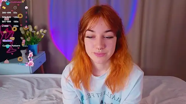 Snapshot of JoanReed chatting on March 2026 08:26:01 AM JoanReed online show from March 2026 08:26:01 AM