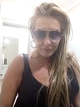 Snapshot of Exotic_ParisX chatting on April 2026 10:53:02 AM Exotic ParisX online show from April 2026 10:53:02 AM