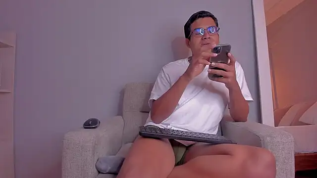 ThiagoVega  online show from April 2026 04:52:02 AM