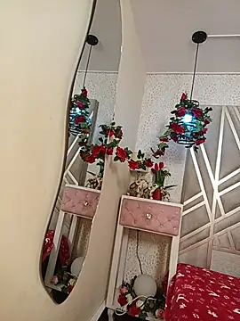 ValerieWoodsl online show from July 2026 12:22:01 PM