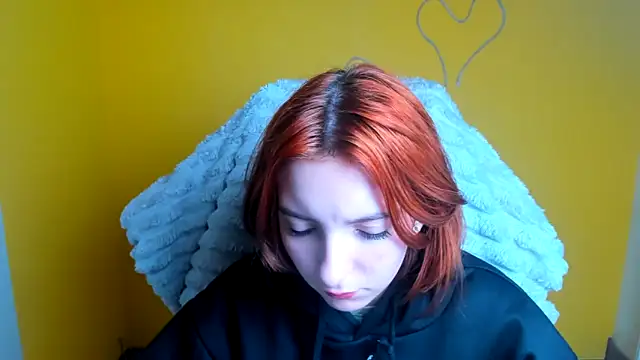 Snapshot of Butterfly_Milly chatting on April 2026 06:02:01 AM Butterfly Milly online show from April 2026 06:02:01 AM