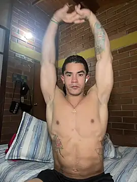 Snapshot of Noe_Blake chatting on April 2026 03:07:01 AM Noe Blake online show from April 2026 03:07:01 AM