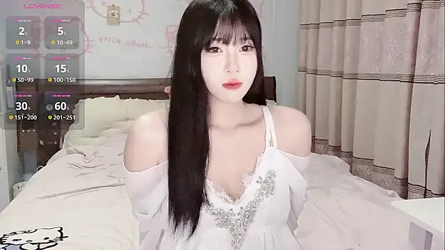 YINUO-QJ online show from April 2026 01:50:01 PM