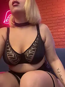 angelic coy online show from April 2026 12:39:01 PM