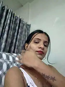 Snapshot of khushi_ji00 chatting on July 2026 08:11:01 PM khushi ji00 online show from July 2026 08:11:01 PM