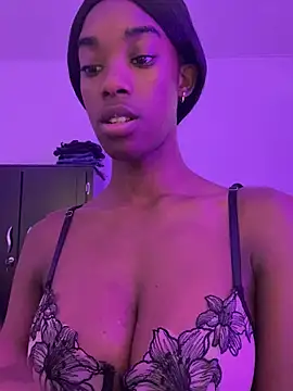 Snapshot of Lysii chatting on June 2026 05:10:02 PM Lysii online show from June 2026 05:10:02 PM