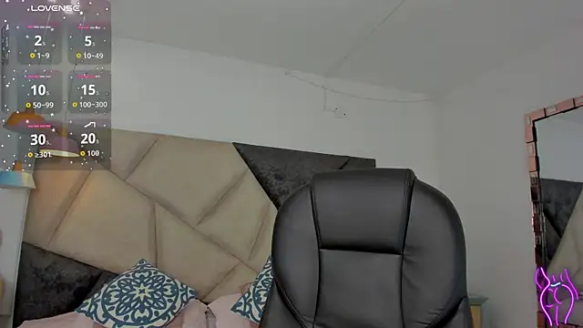 AfroditaVega  online show from June 2026 06:42:01 PM