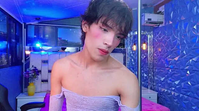 Snapshot of IsaacNovaa chatting on June 2026 02:53:01 AM IsaacNovaa online show from June 2026 02:53:01 AM