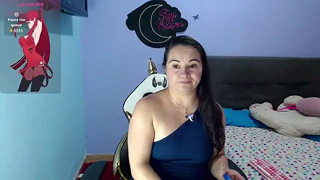 Snapshot of kyra_sol chatting on April 2026 01:50:01 AM kyra sol online show from April 2026 01:50:01 AM
