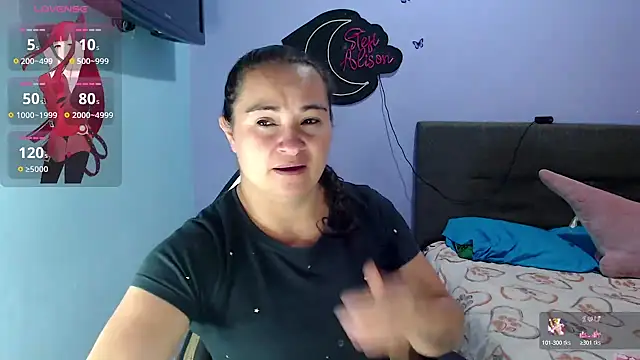 Snapshot of kyra_sol chatting on May 2026 02:38:01 AM kyra sol online show from May 2026 02:38:01 AM