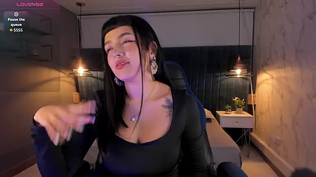 Snapshot of magic_zantana chatting on May 2026 10:50:02 PM magic zantana online show from May 2026 10:50:02 PM