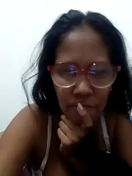 Snapshot of Karen_La_Flaca chatting on April 2026 07:44:01 PM Karen La Flaca online show from April 2026 07:44:01 PM