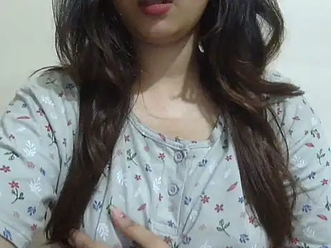 Snapshot of shivi_jaan chatting on May 2026 04:05:02 PM shivi jaan online show from May 2026 04:05:02 PM
