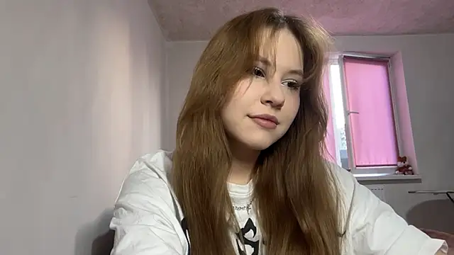 Snapshot of NyelleSpir chatting on March 2026 03:29:01 PM NyelleSpir online show from March 2026 03:29:01 PM