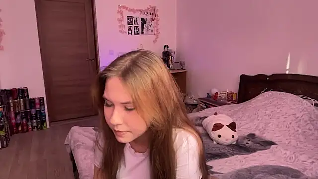 NyelleSpir online show from April 2026 03:06:01 PM