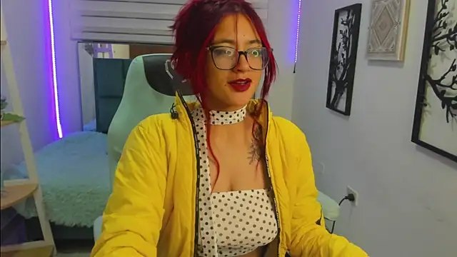 Sara Red X online show from June 2026 04:05:01 AM
