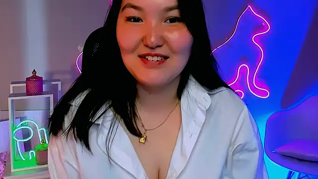 Snapshot of CamilaMartiez chatting on May 2026 12:34:02 PM CamilaMartiez online show from May 2026 12:34:02 PM