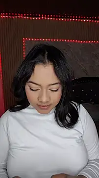Snapshot of Saraa_M chatting on June 2026 09:25:02 PM Saraa M online show from June 2026 09:25:02 PM