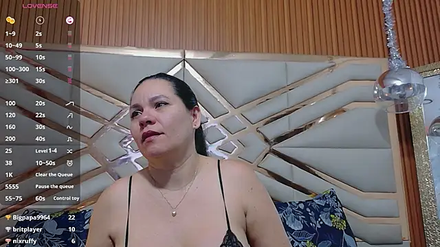 kinkymaturee online show from June 2026 07:12:01 PM