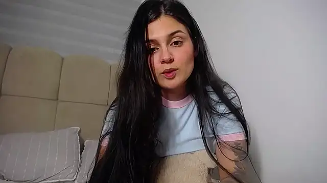 SofiaBanks  online show from April 2026 11:25:02 PM