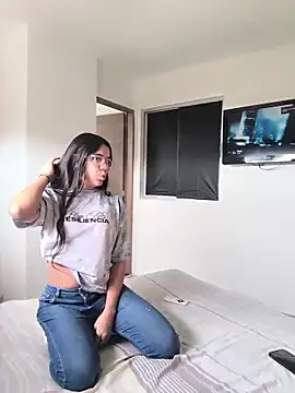 Annarhode online show from June 2026 05:44:01 PM
