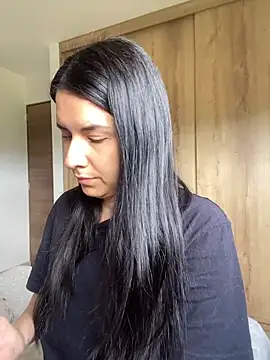 Annarhode online show from June 2026 06:25:02 PM