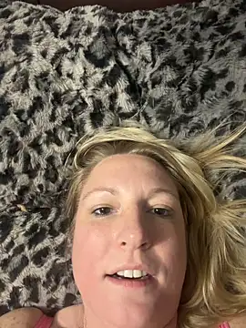 sweetkacibaby online show from April 2026 01:27:02 PM