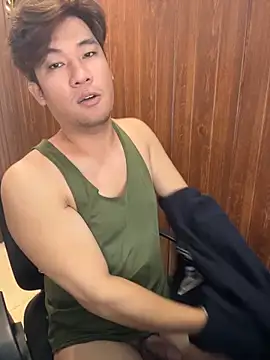 Snapshot of Titanryu chatting on June 2026 02:27:01 AM Titanryu online show from June 2026 02:27:01 AM