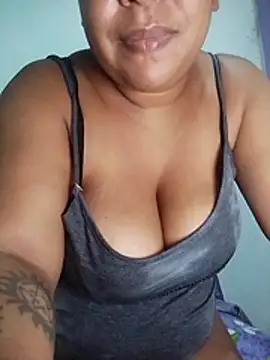 Snapshot of kimberlly25 chatting on April 2026 01:51:01 AM kimberlly25 online show from April 2026 01:51:01 AM