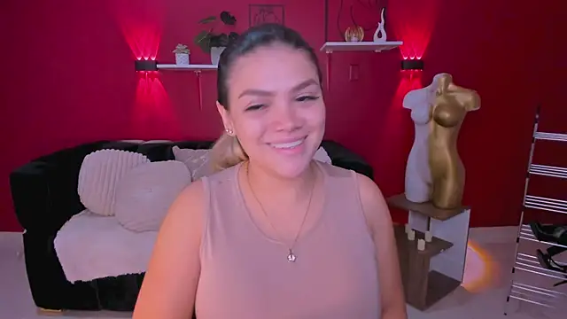 Snapshot of Sofia_Velvetx chatting on May 2026 01:07:02 PM Sofia Velvetx online show from May 2026 01:07:02 PM