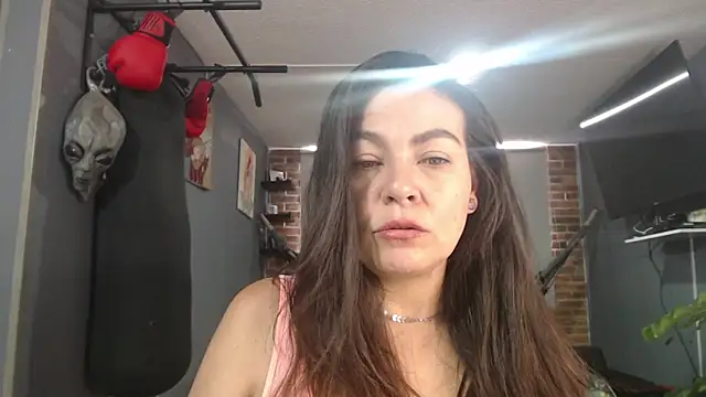 Snapshot of _bonnie_and_clyde chatting on April 2026 08:14:02 PM bonnie and clyde online show from April 2026 08:14:02 PM