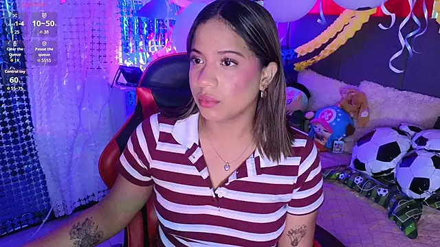 Snapshot of ZaraBlazze_ chatting on June 2026 01:13:01 PM ZaraBlazze online show from June 2026 01:13:01 PM