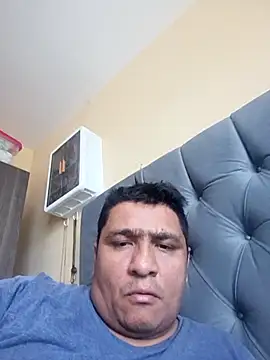 Snapshot of luis20212 chatting on April 2026 04:40:01 PM luis20212 online show from April 2026 04:40:01 PM