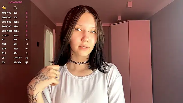 AmeliaMiotii online show from April 2026 11:08:02 AM