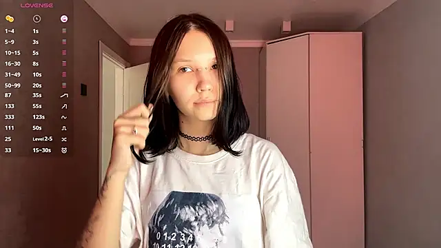 AmeliaMiotii online show from April 2026 11:03:02 AM