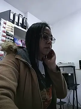 Snapshot of Violeta--7 chatting on July 2026 01:50:01 PM Violeta--7 online show from July 2026 01:50:01 PM
